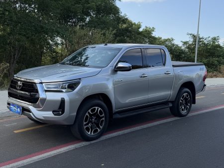 TOYOTA HILLUX