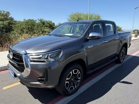 TOYOTA HILLUX