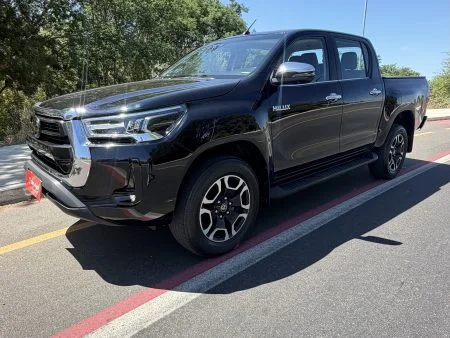 TOYOTA HILLUX